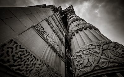 Acanthus leaves on Tuscan fluted column